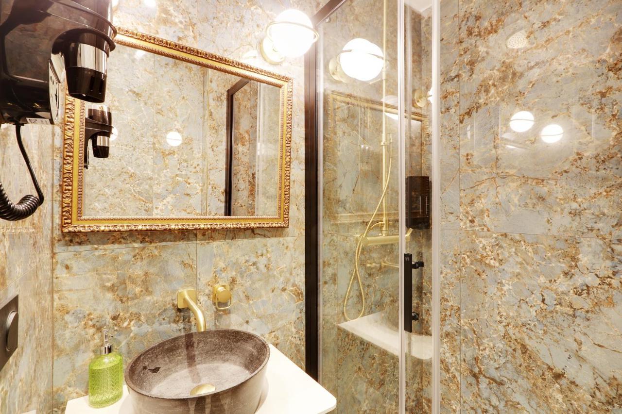 Pick A Flat'S Apartments In Champs Elysees - Rue Du Colisee Paris Exteriör bild